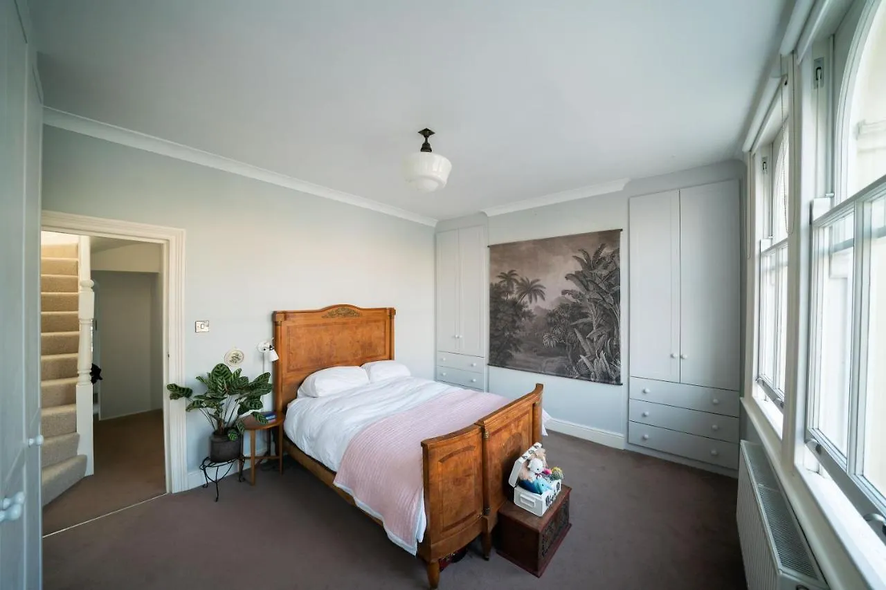 Veeve - East London Escape Villa United Kingdom