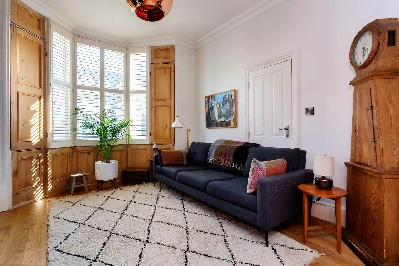 Veeve - East London Escape Villa Holiday home