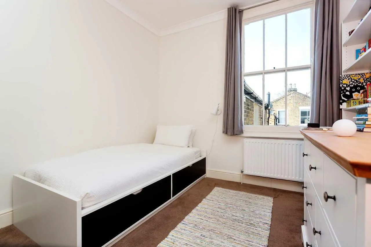 Holiday home Veeve - East London Escape Villa United Kingdom