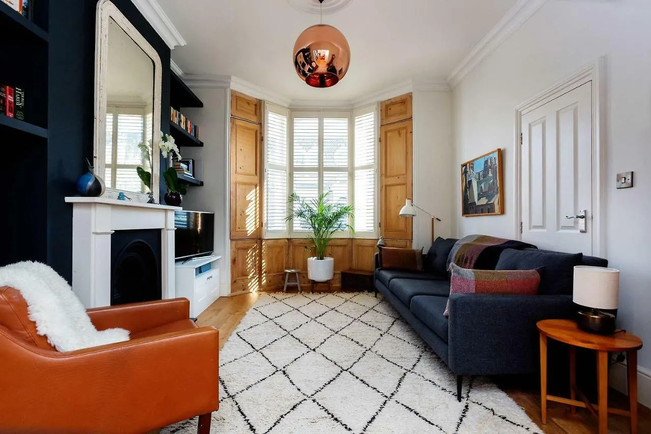 Veeve - East London Escape Villa