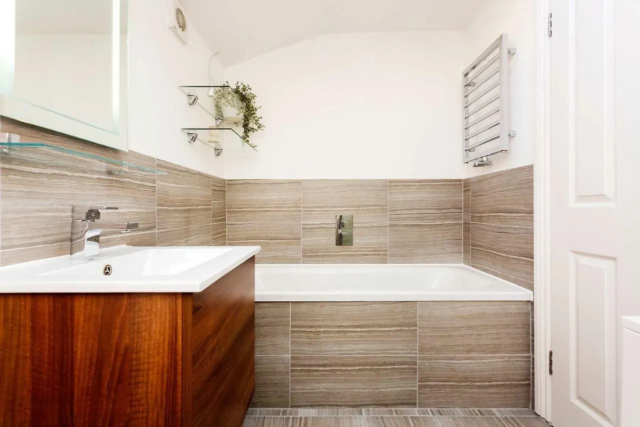 Holiday home Veeve - East London Escape Villa